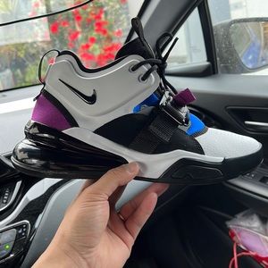 Size 8.5- Nike Air Force 270 White Purple 2018